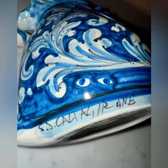 Caltagirone Traditional Ceramic Rooster Jug in Blue and White Scrolled Design - Picture 6 of 10